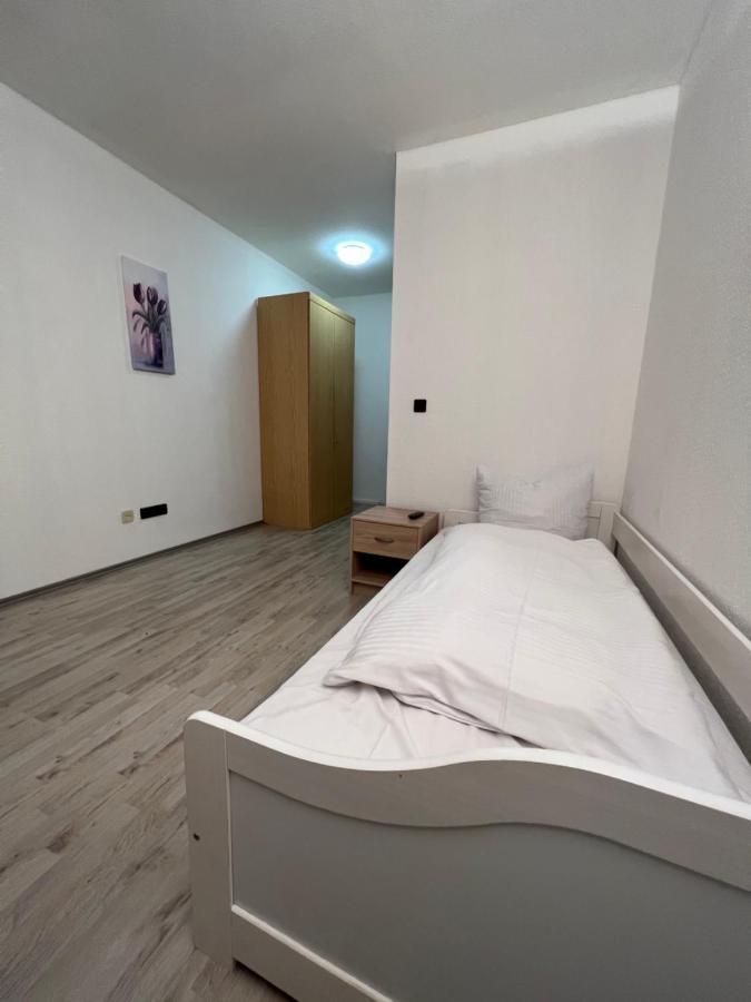 נורטהיים Hotel Zum Ruecking מראה חיצוני תמונה