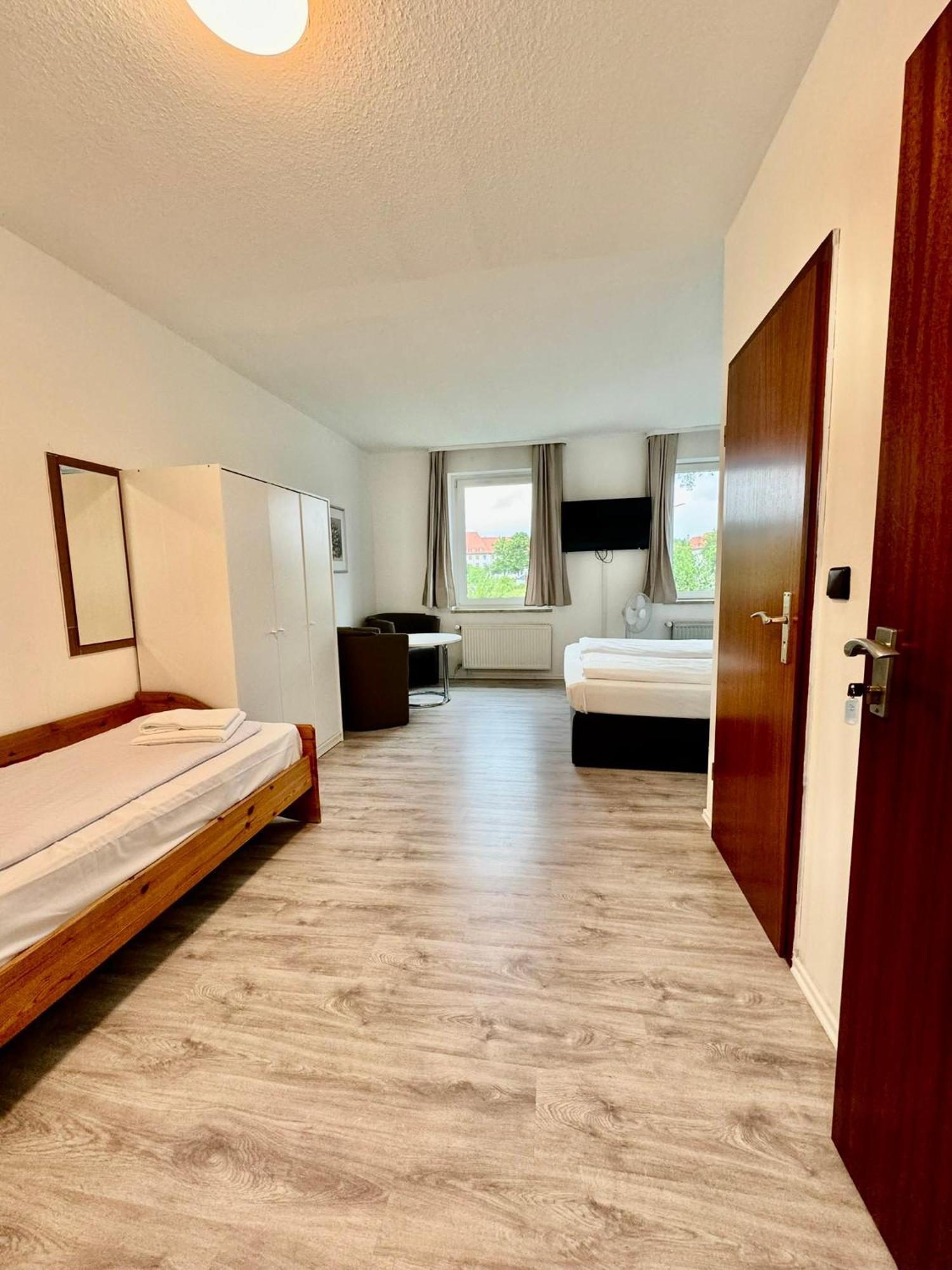 נורטהיים Hotel Zum Ruecking מראה חיצוני תמונה