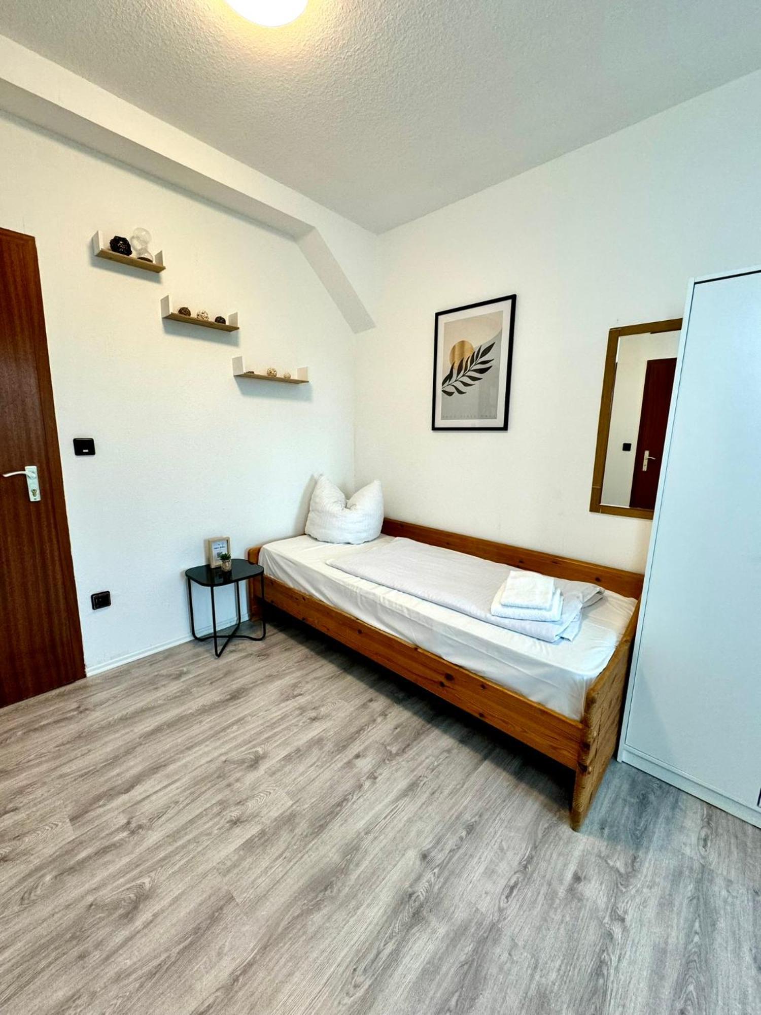 נורטהיים Hotel Zum Ruecking מראה חיצוני תמונה